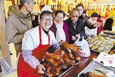 酒店訂餐、禮盒外帶、 廚師上門、家中自制……你有沒(méi)有聞到年夜飯的香味！