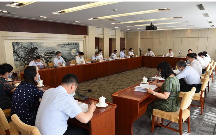 【兩會(huì)快訊】甘肅代表團(tuán)分組審議全國(guó)人大常委會(huì)工作報(bào)告，唐仁健參加第二小組會(huì)議并發(fā)言