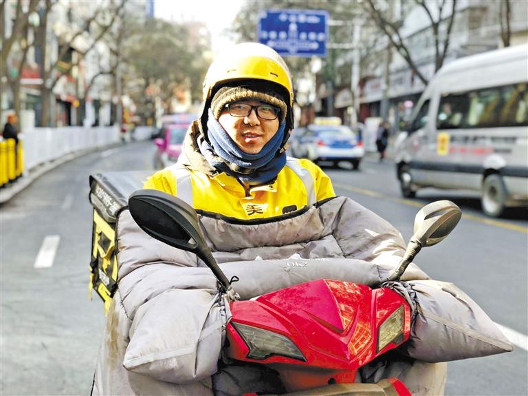 外賣小哥王全軍：好好干，在蘭州買套房