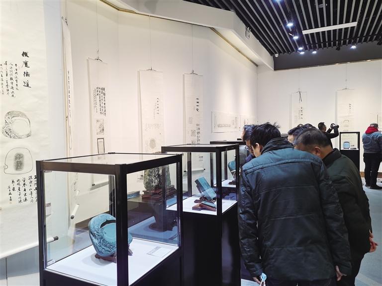 “非遺精品洮硯傳拓題跋藝術(shù)展”開展 洮硯雕刻、傳拓、拓片題跋集中亮相甘肅藝術(shù)館