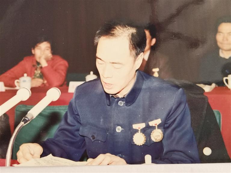 尋訪百名先鋒黨員  他用13年的時間完成28年的工作量——記“刀具大王”、全國勞模、蘭州通用機器廠工人技師蘆聚才