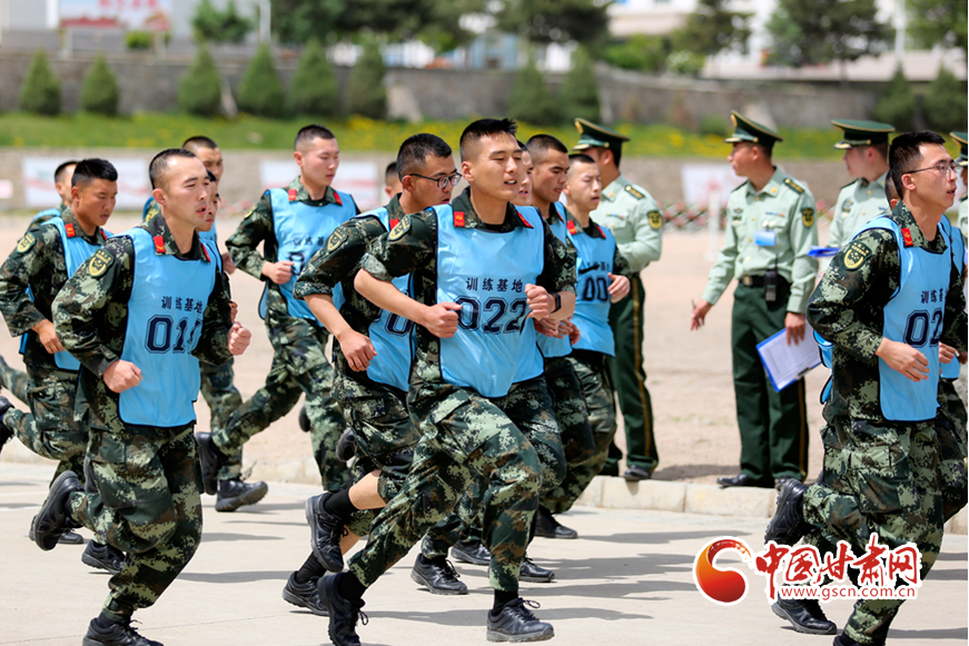 【隴拍客】甘肅武警：沖刺！向著心中的軍校夢(mèng)