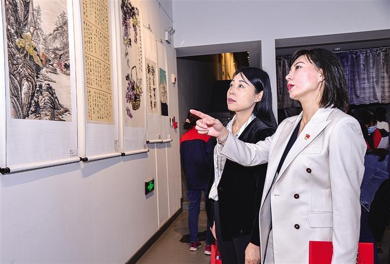 慶祝建黨100周年 蘭州市直機(jī)關(guān)舉辦書(shū)畫攝影展