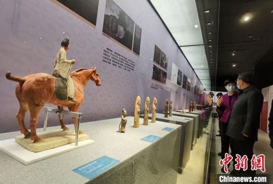 圖為展覽現(xiàn)場?！●T志軍 攝