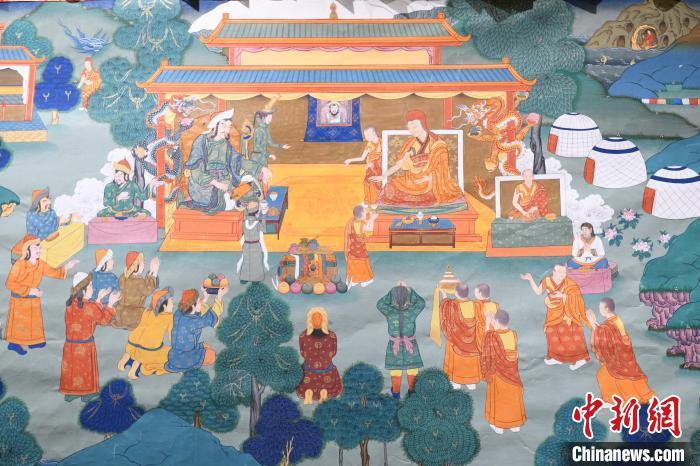 8月20日，在蘭州市博物館展出的大型歷史題材卷軸唐卡“涼州會盟”?！〈魑牟?攝
