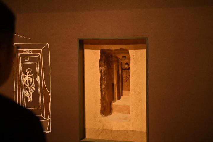張家川縣馬家塬車輿博物館展陳的馬家塬遺址出土文物。李亞龍 攝